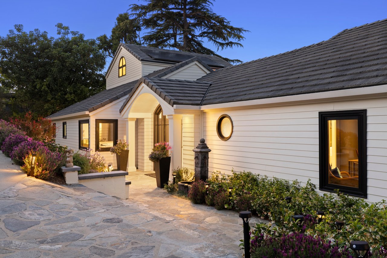 15438 Mulholland Drive