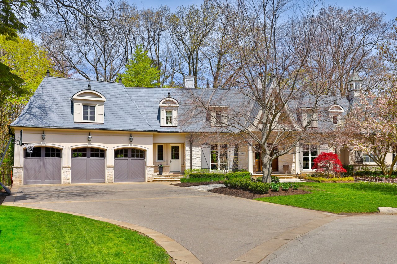 1093 Algonquin Dr