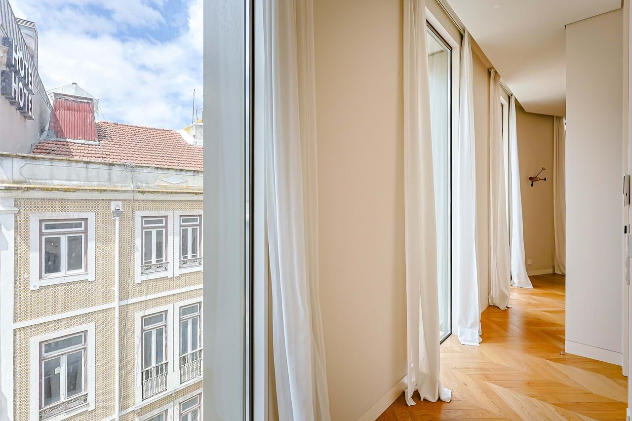 Timeless Luxury Living on Lisbon’s Most Iconic Avenue – Avenida da Liberdade 1-Bedroom Residence