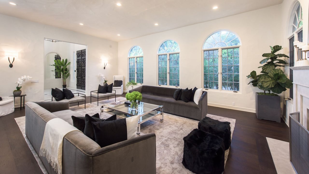1275 Benedict Canyon Dr