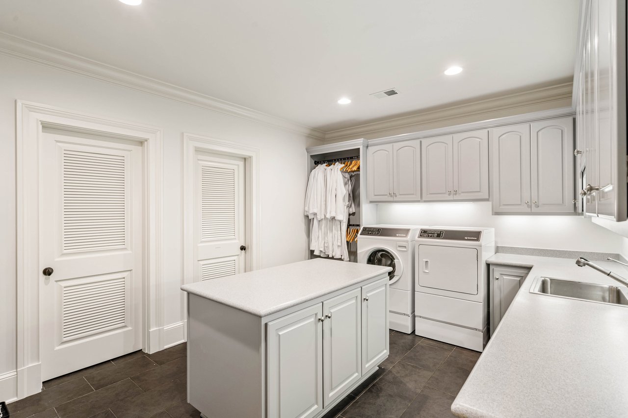 3785 Paces Ferry Road NW