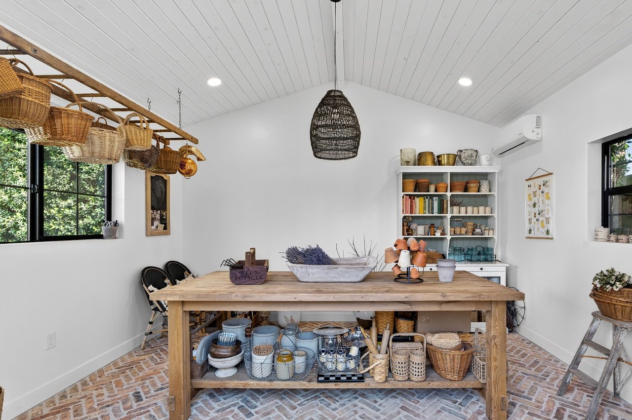 5217 E CALLE REDONDA