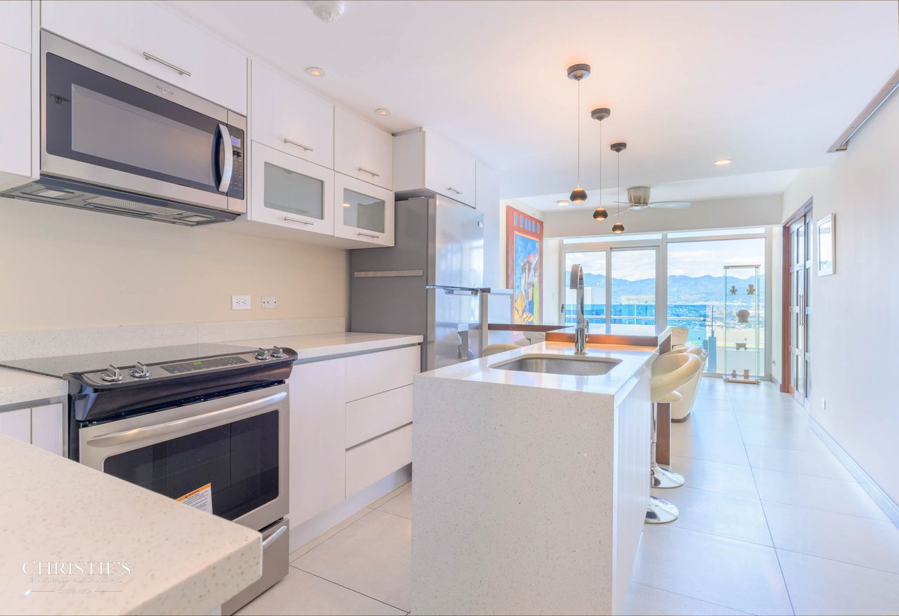 Modern 2-Bedroom Condo with Mountain Views in Barrio Escalante