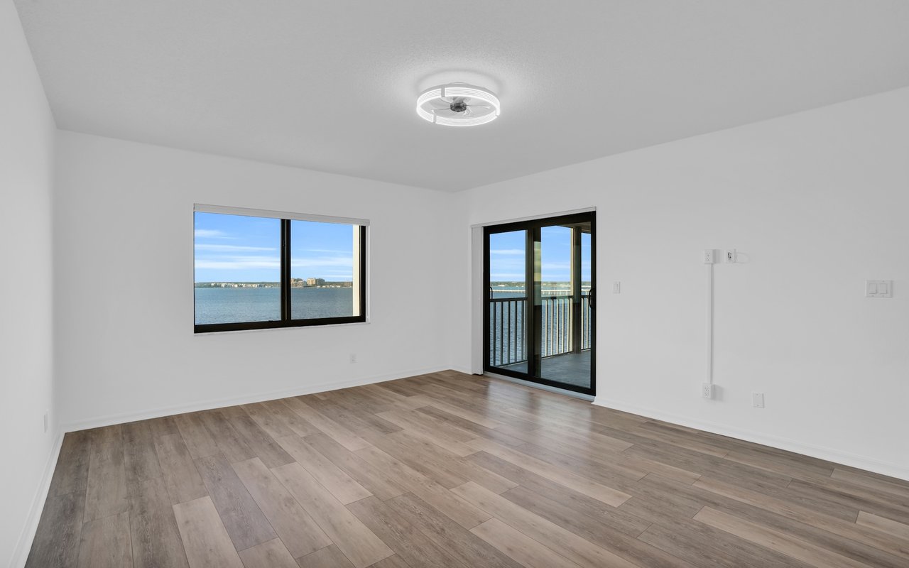 1925 Clifford St #1102