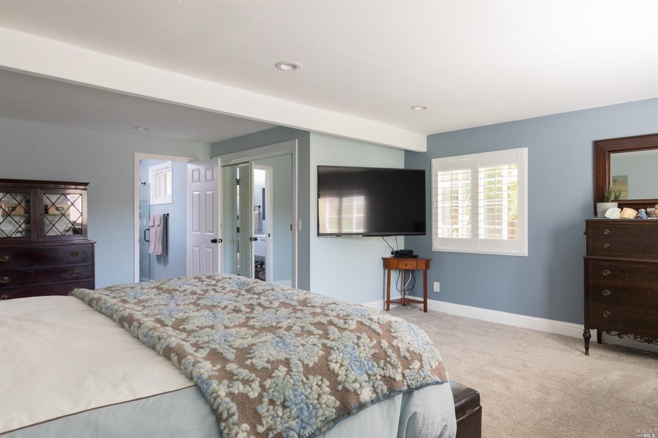 154 Renfrew Ct
