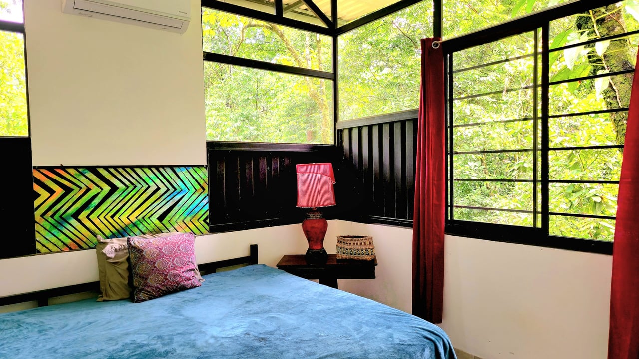 Artistic Home with Pool & Forest Views – 10 Minutes from the Beach | Ventanas, Osa