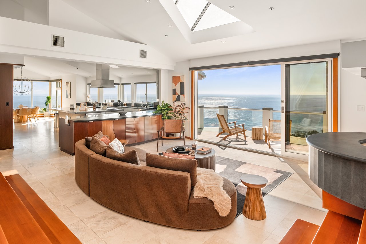 Casa Bianca by Oraklus