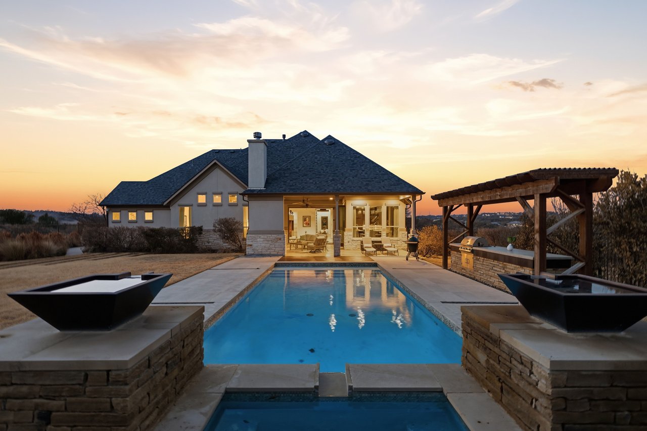 18101 Vistancia Drive