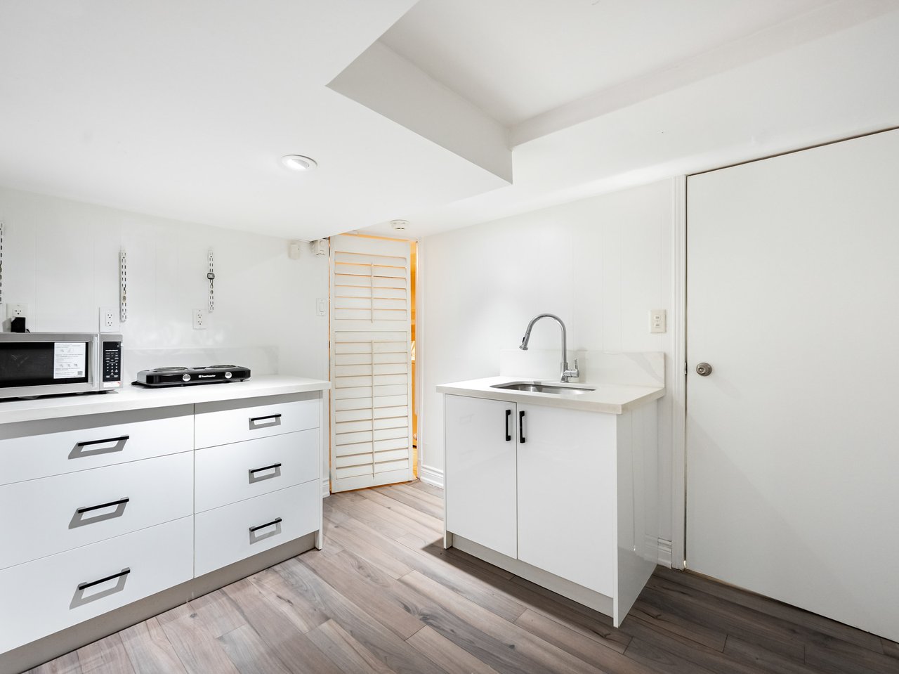 28 Lakeland Crescent