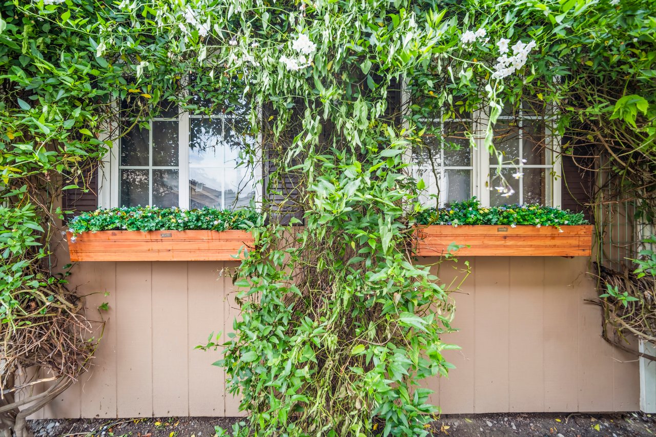 Del Prado Pleasanton Home with Pool, Expanded Living Space and Court Location