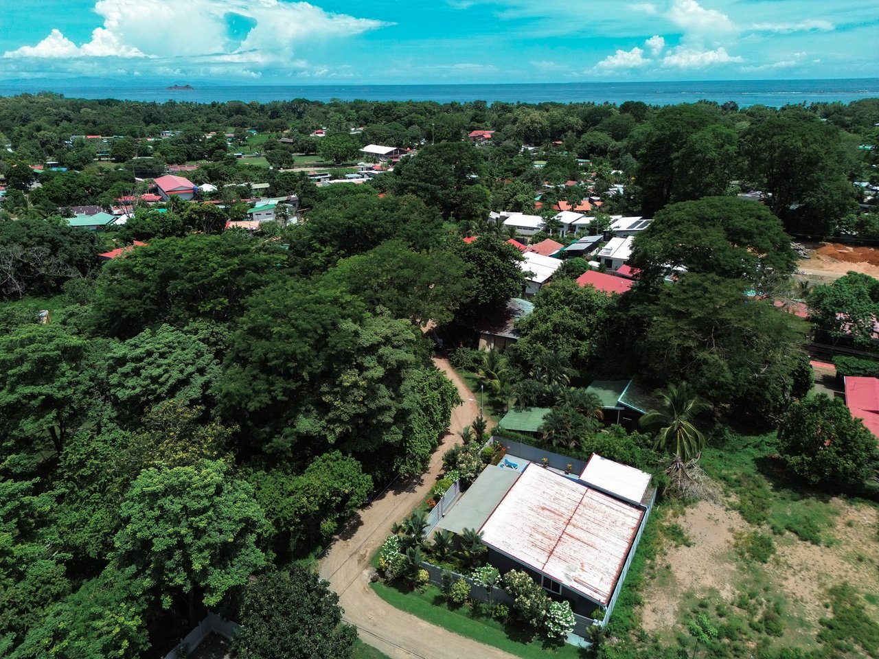Villa Feliz - Walk to the beach in minutes