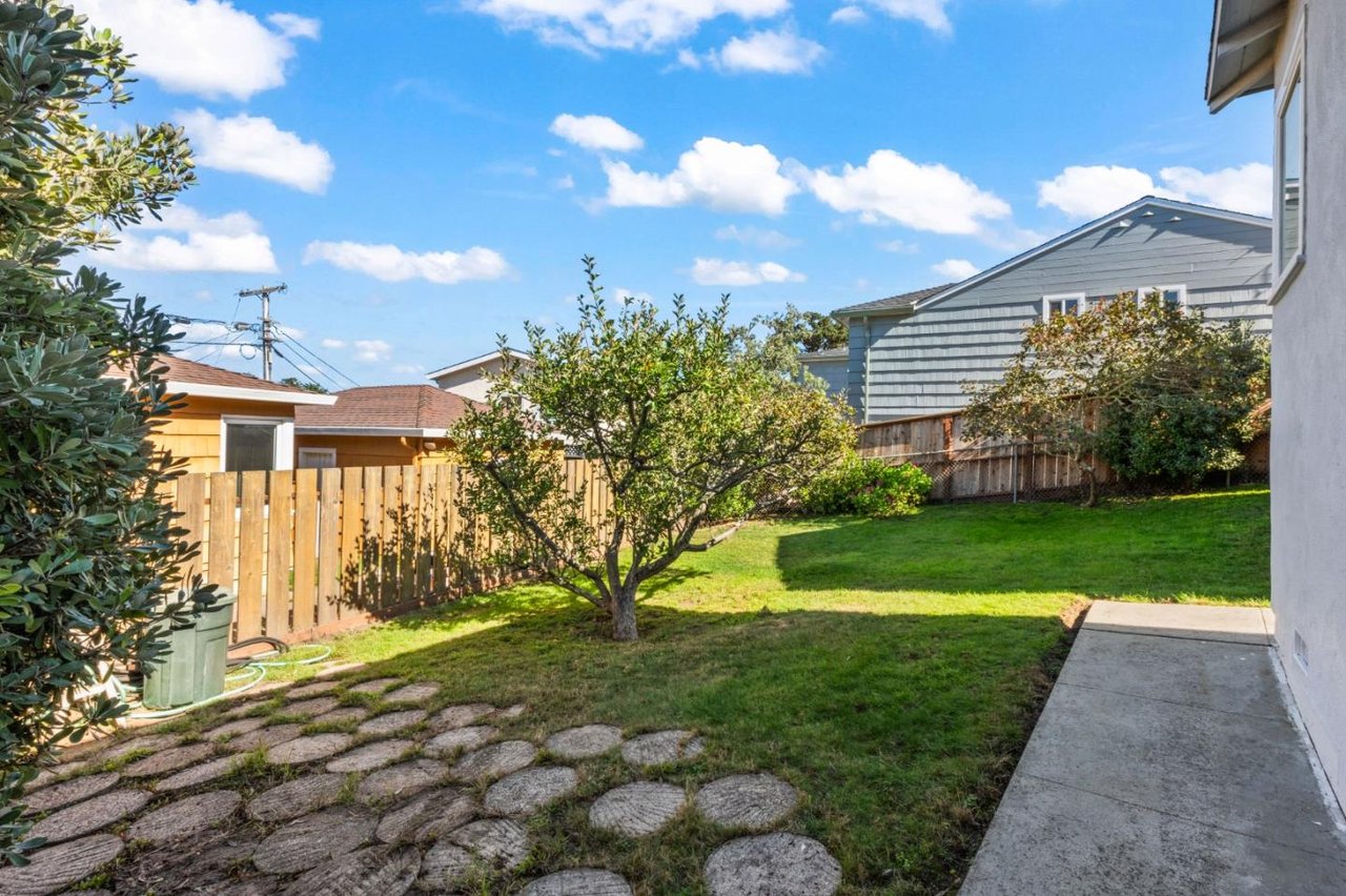 792 Maddux Dr