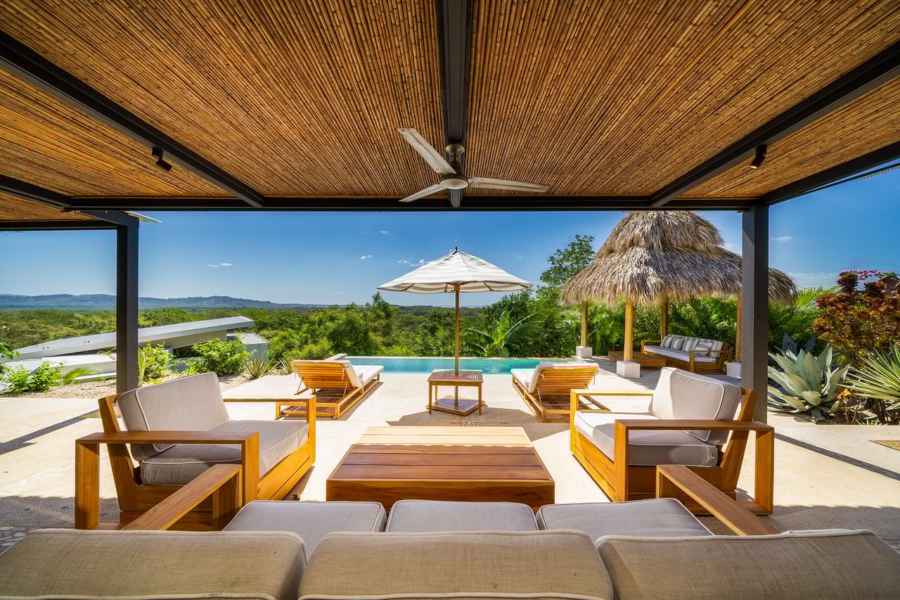 Casa Salinas – 3 beds ocean view home in playa grande