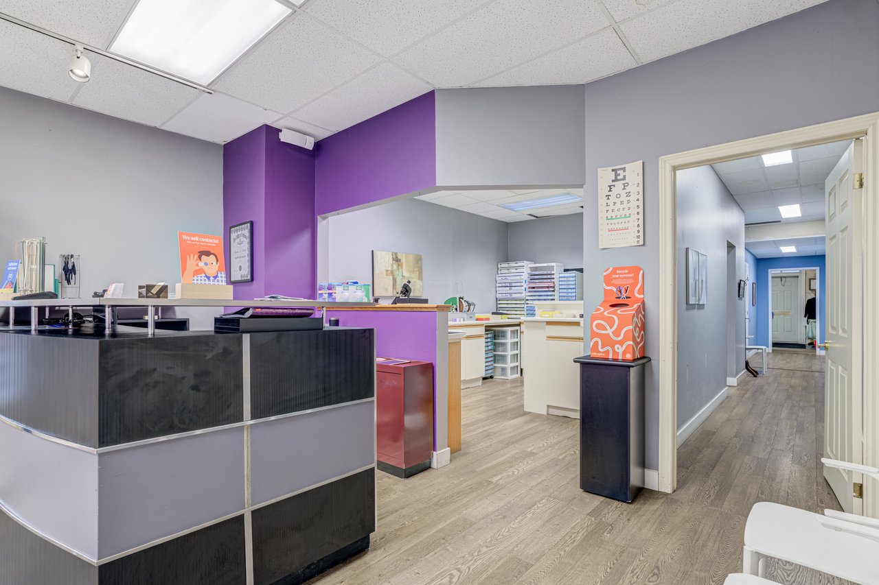 Commercial Property On Bloor St W - The Kingsway 