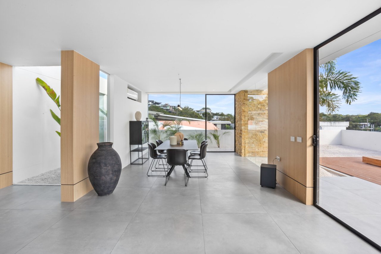 Villa Juba | Contemporary 4-Bedroom Villa with Mono Loco Beach Club Membership in Tamarindo