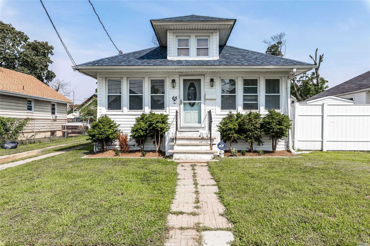 65 Dehnhoff Avenue