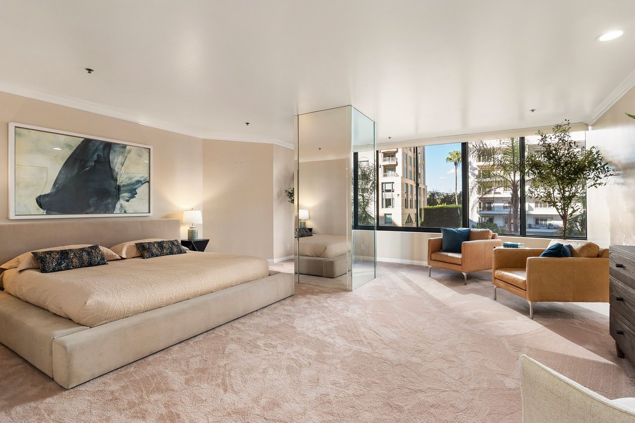 Park Wilshire #406, Wilshire Corridor