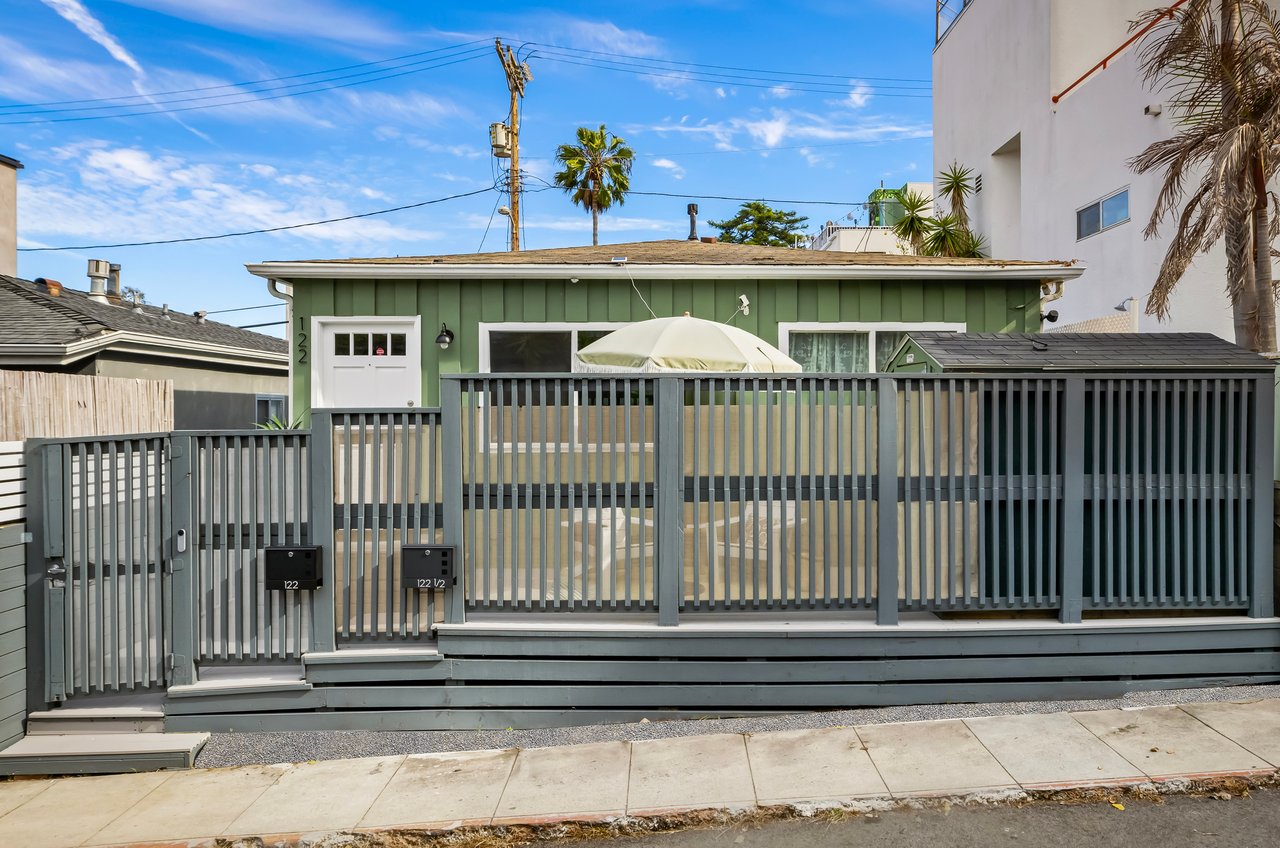 122 Thornton Pl