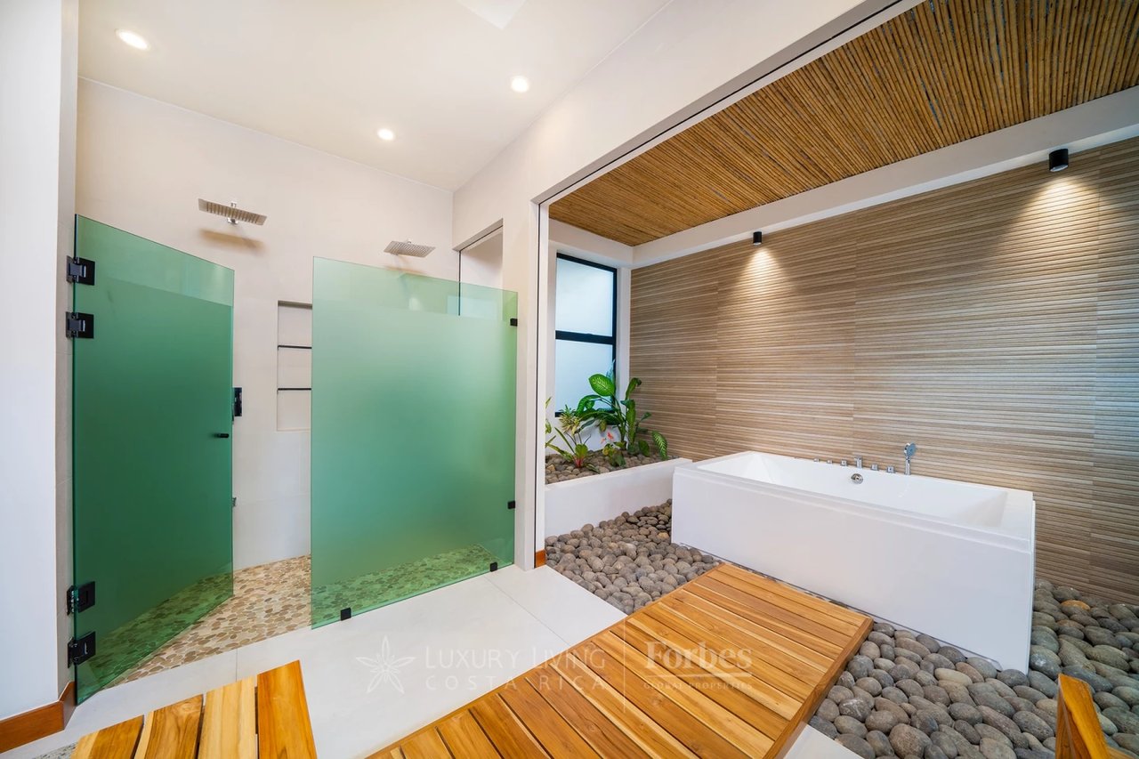 20702 - Contemporary Luxury with Ocean Views in Playa Flamingo