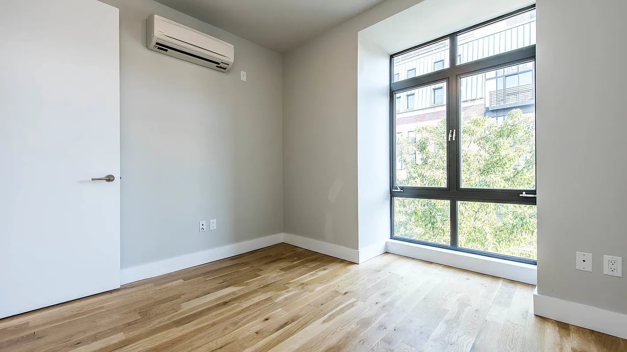 185 Leonard Street #2B