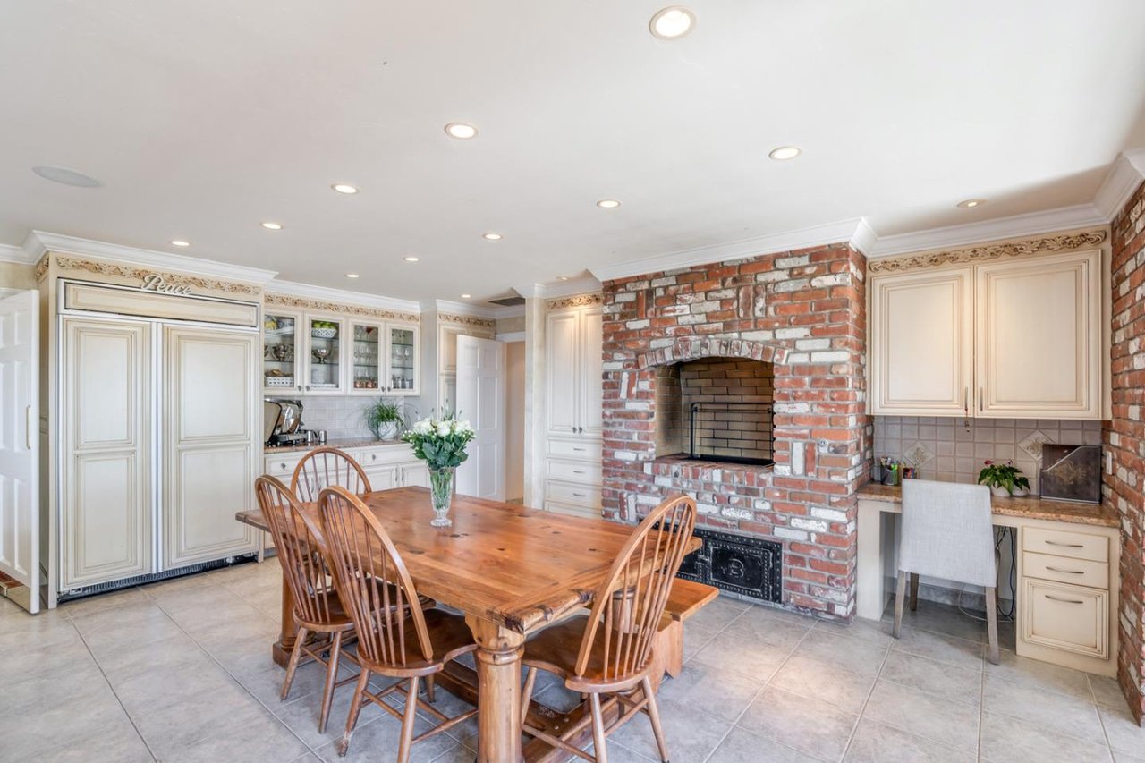 15681 Montebello Rd