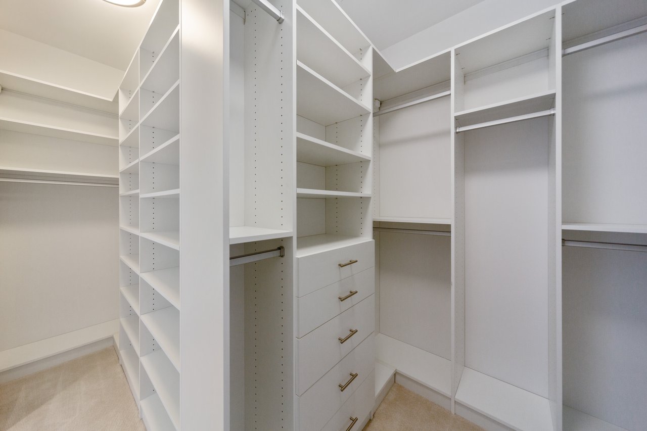 118 E Erie St Unit 28E