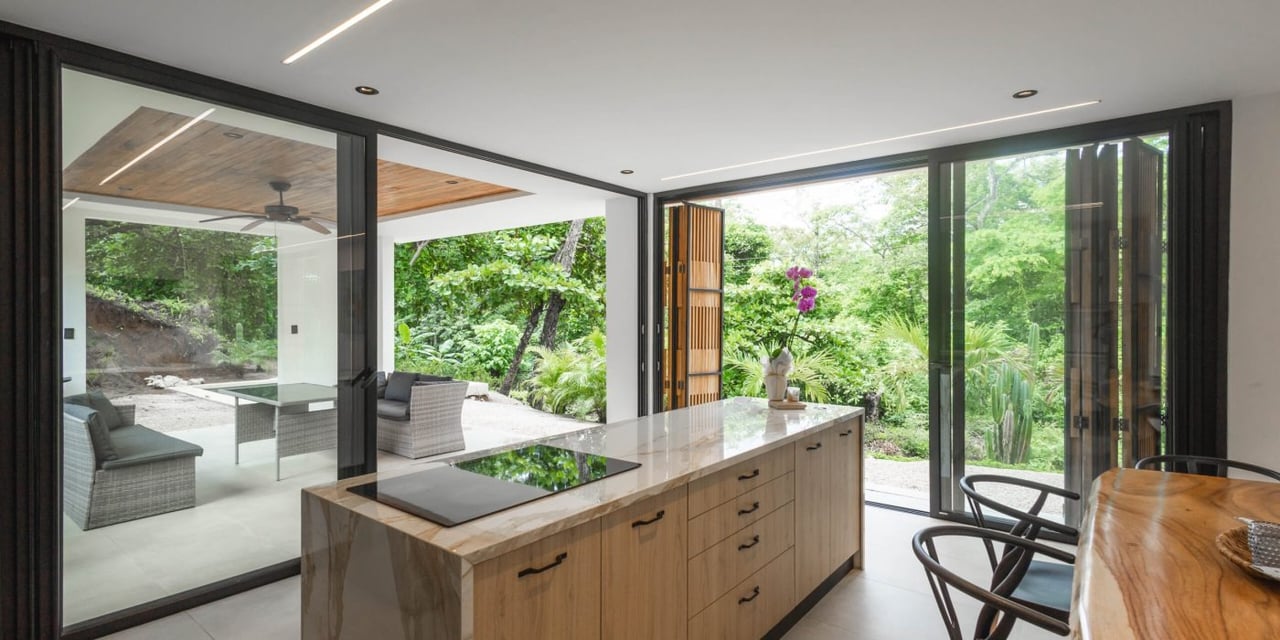 Modern Jungle Home Near Conchal Beach