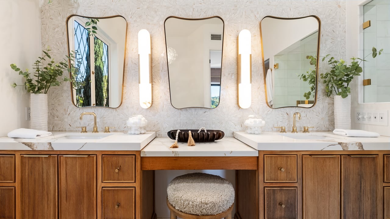 2591 Leicester Dr, Hollywood Hills