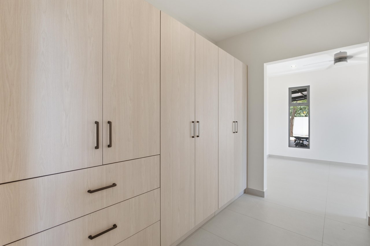 Villa Fresno | Newly Completed Contemporary Home with Private Pool Near Playa Avellanas