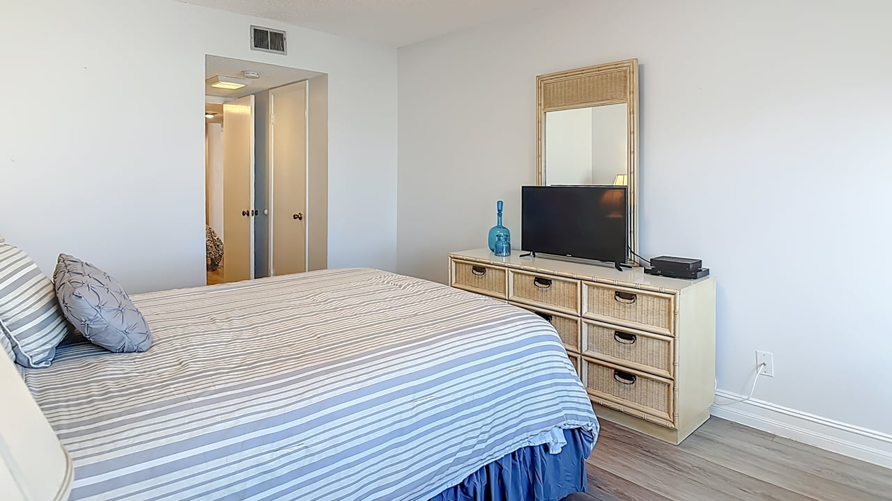 Top-Floor Oceanview Condo on New Smyrna Beach