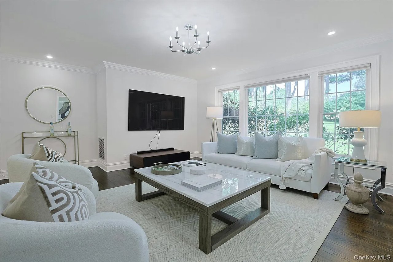 100 Fox Meadow Rd