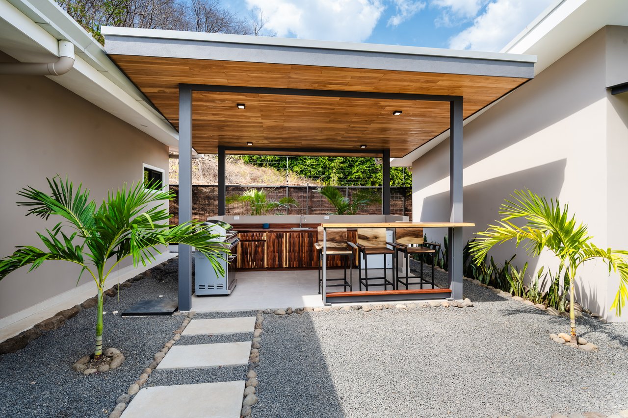 Villa Aurora | New 5BR Luxury Home Minutes from Playa Penca & Potrero