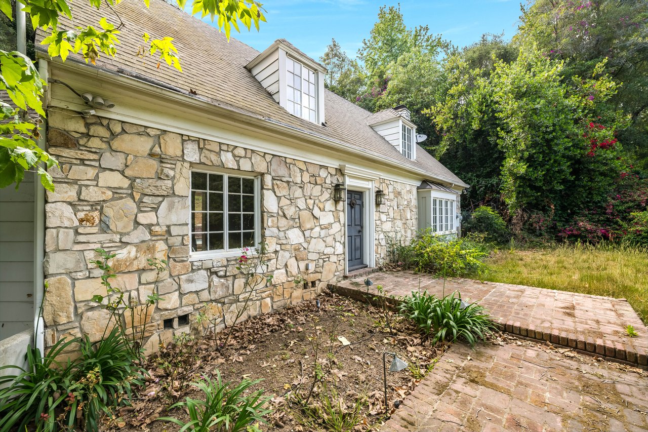 1495 Stone Canyon Rd