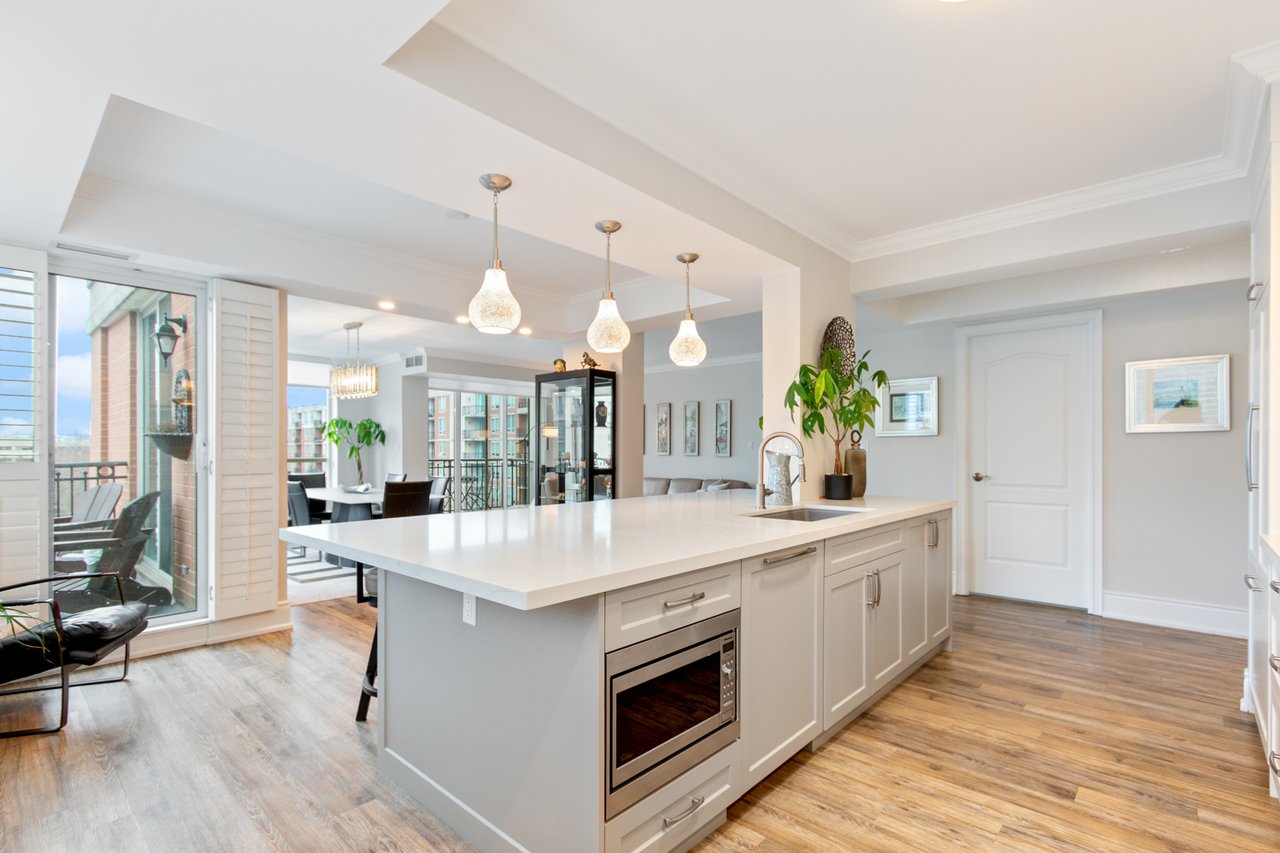 721 - 28 William Carson Crescent