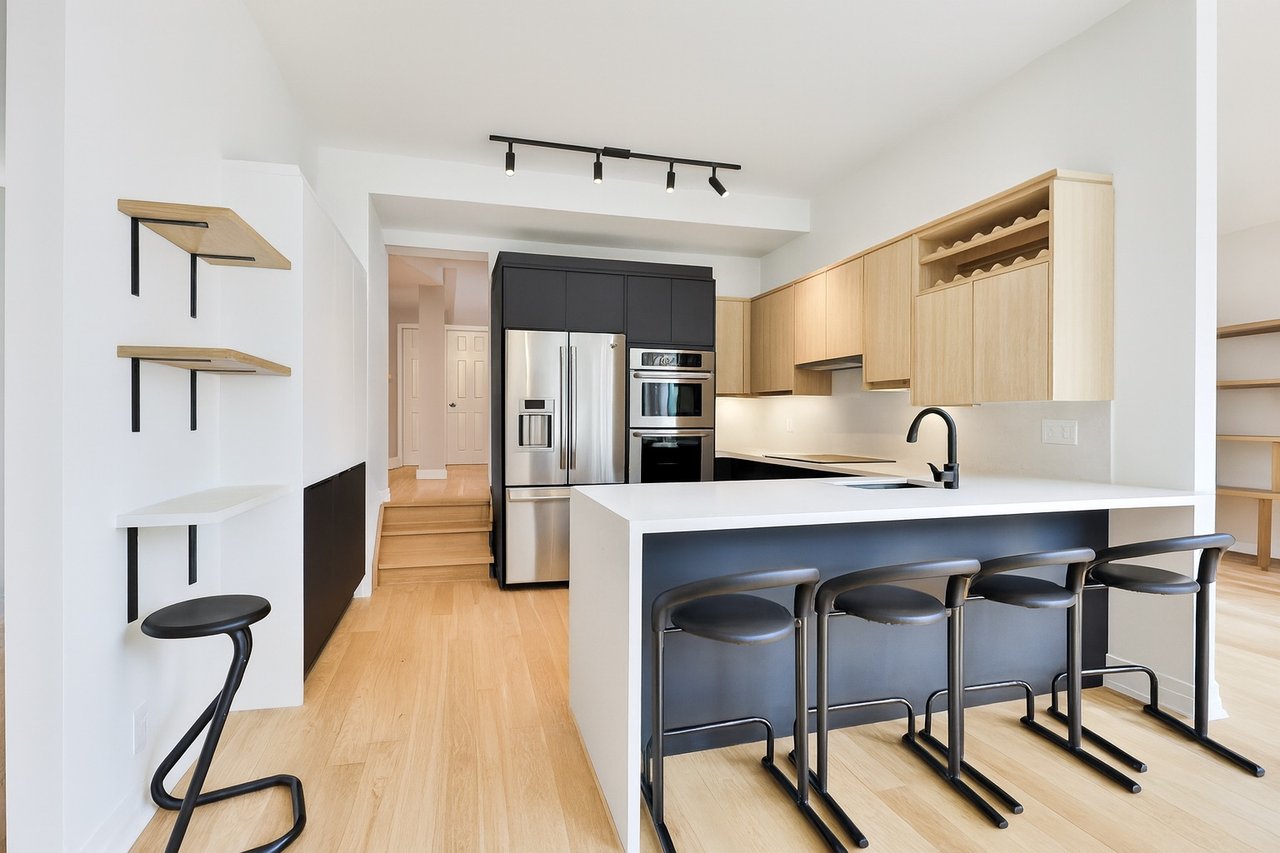 78 West River Street, Oakville