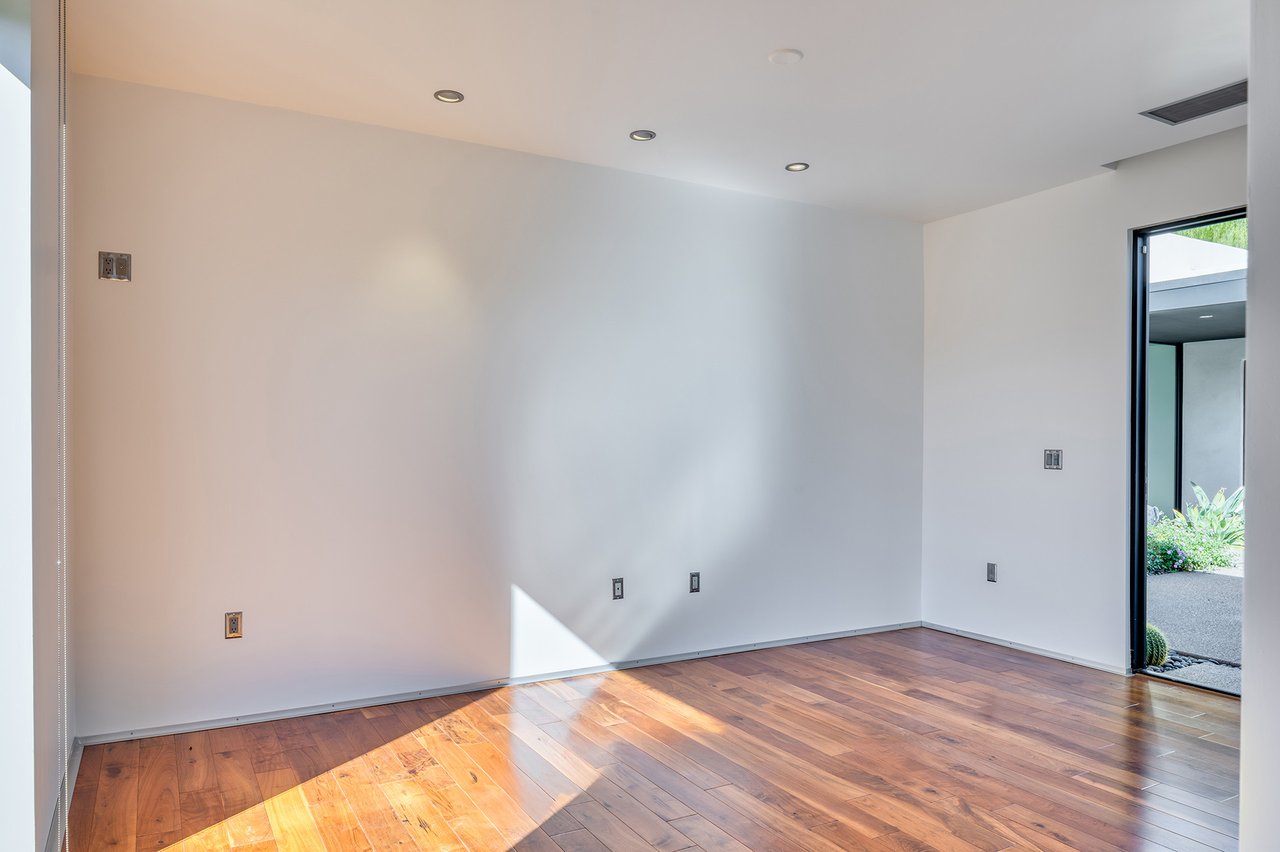 5434 E Lincoln Drive 50