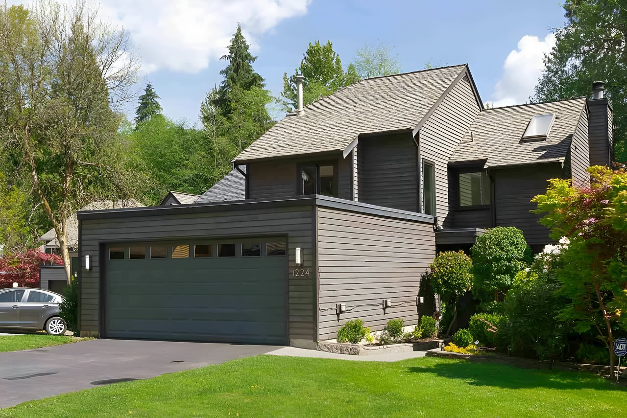 1224 Caledonia Ave