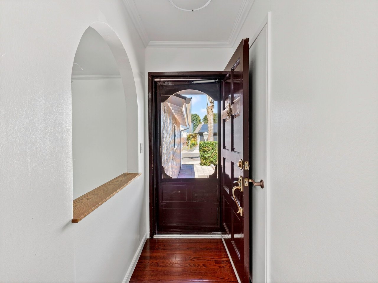 844 Cedarwood Ln