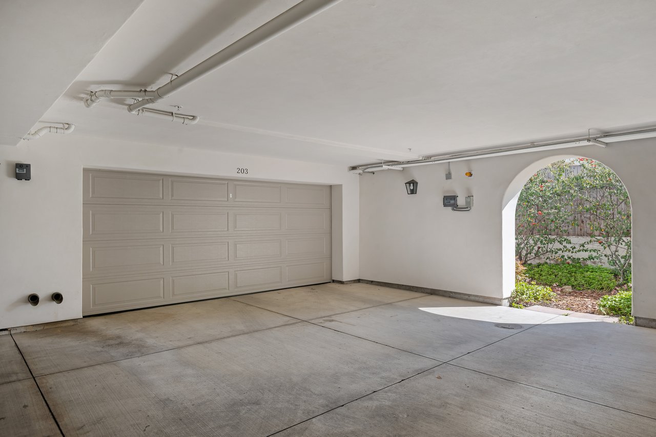 3726 State Street, 203