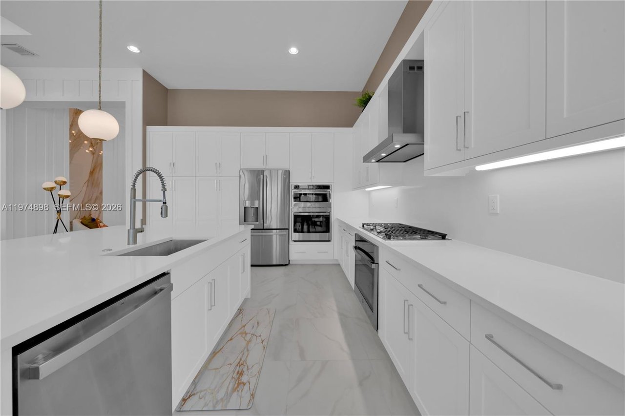 20052-pacific-dunes-drive-kitchen-for-sale