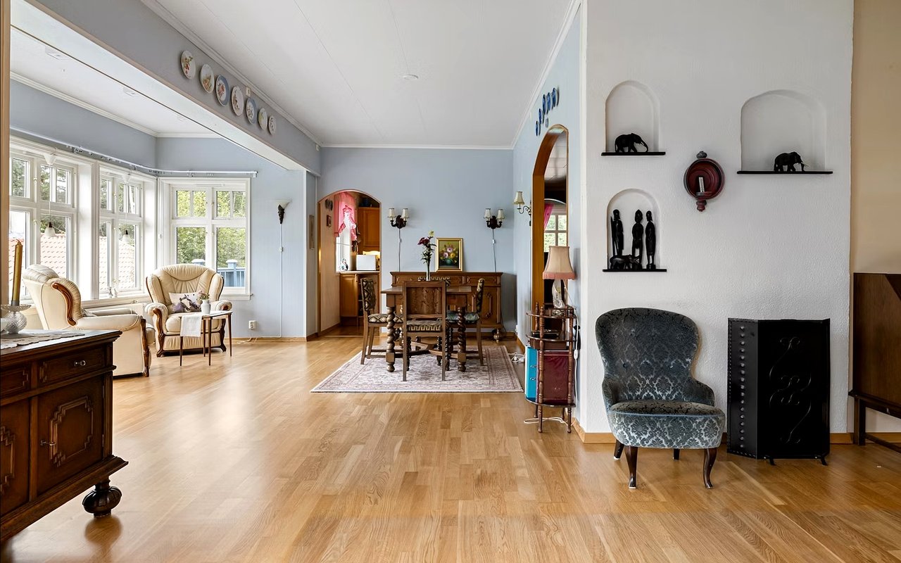 Decoding the Relationship Between Home Age and Market Value