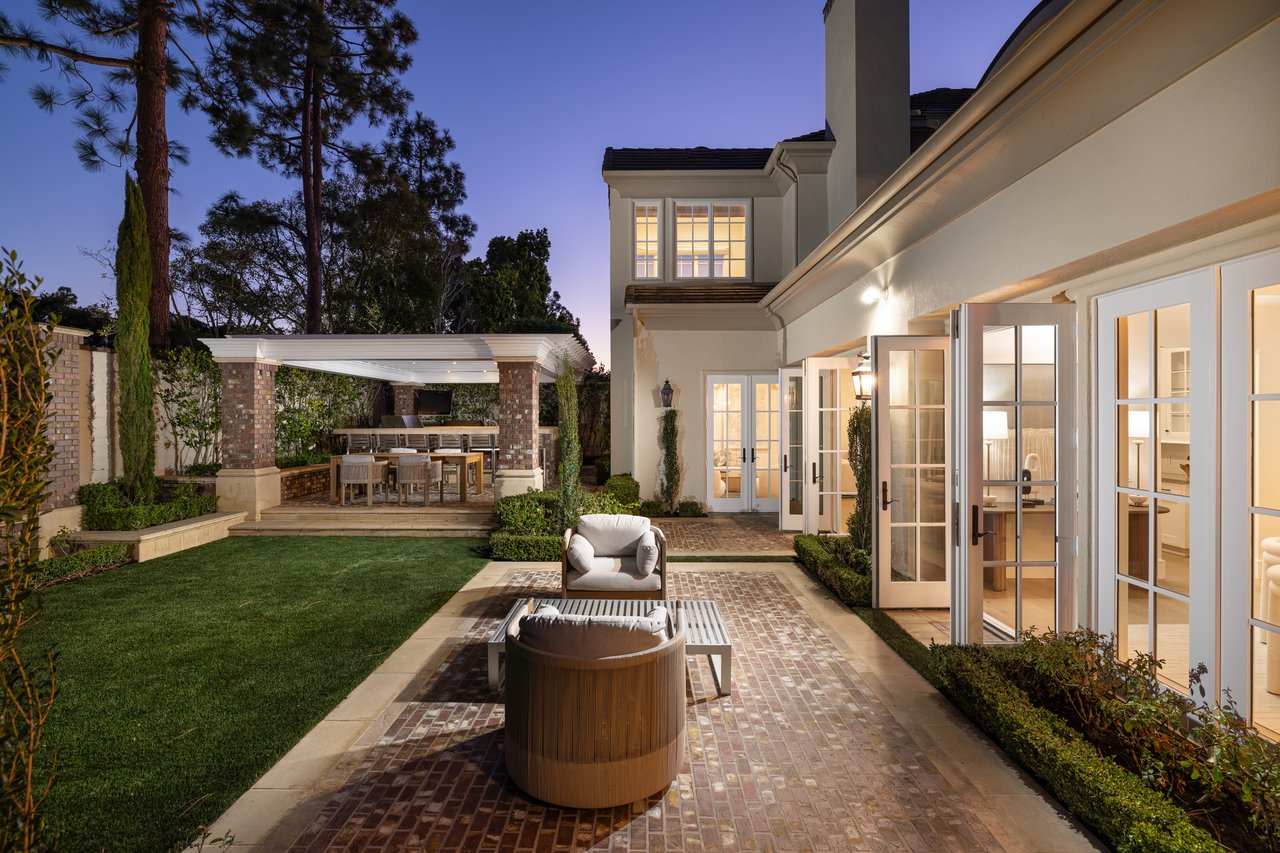 8 Gleneagles Drive