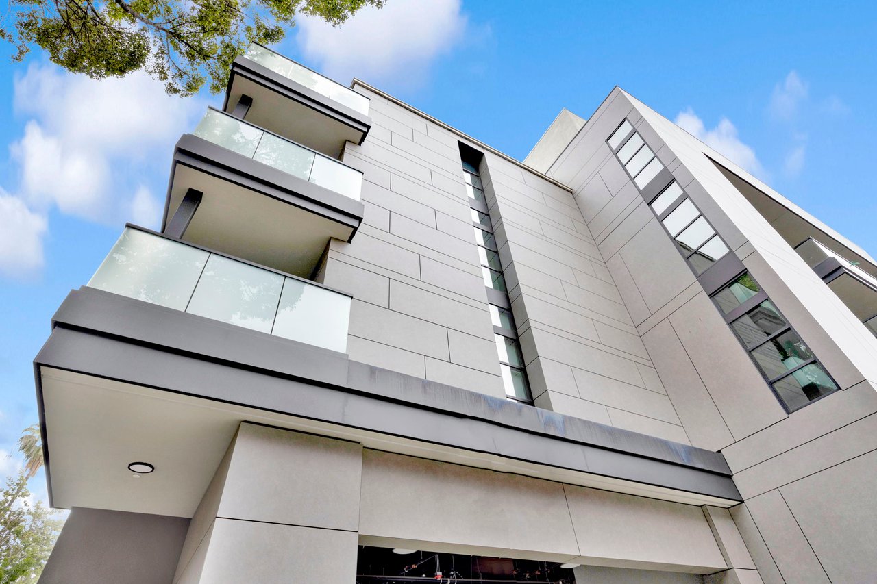 178 S Euclid Ave #301