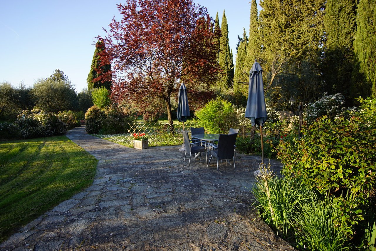 Charismatic B&B in Rolling Hills of San Gimignano