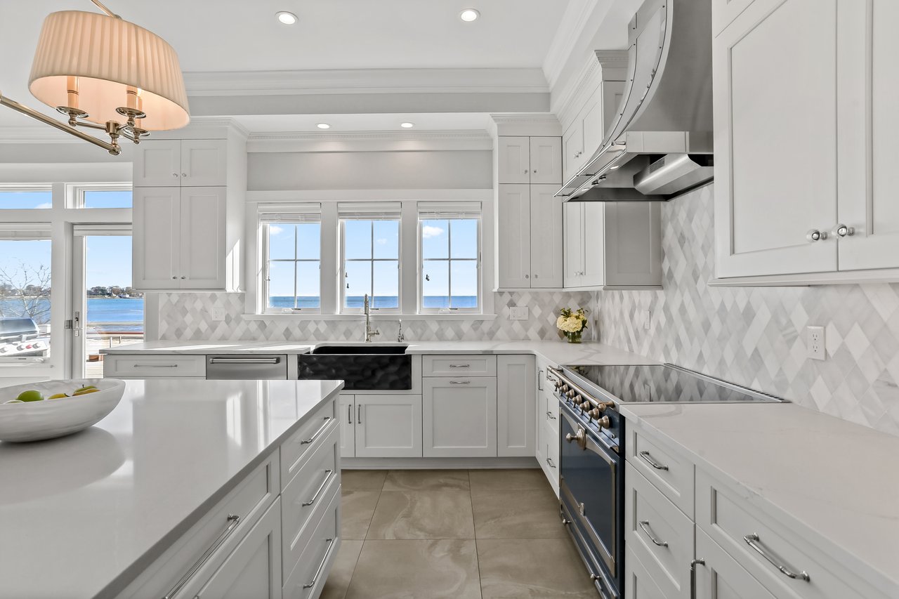 WATERFRONT LUXURY * PRIVATELY SOLD * RECORD SETTING PRICE