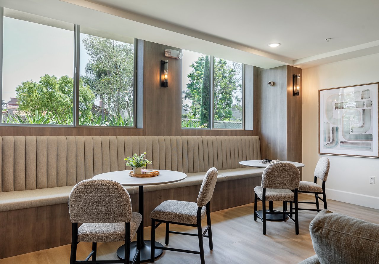 Paseo Living || 1303 S Orange Grove Avenue