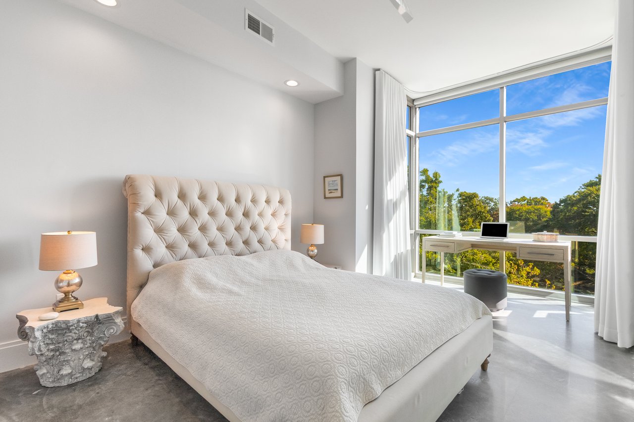 905 Juniper Street NE Unit 704