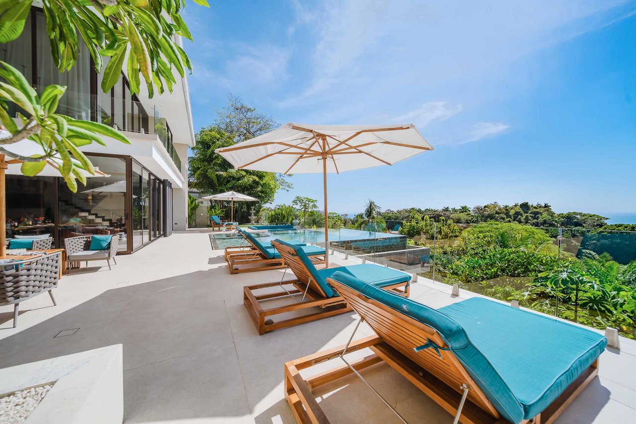 Casa Nola, Luxury Villa in Gated Community La Reserva