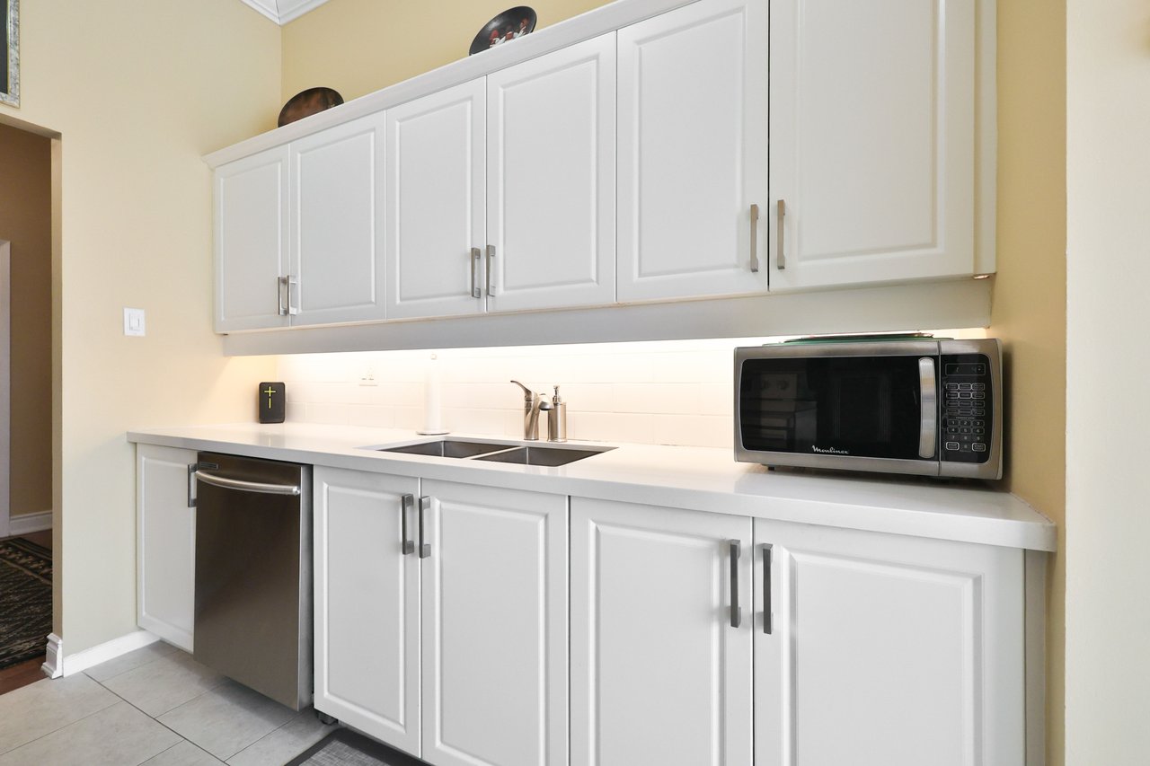 801-2511 Lakeshore Rd W, Oakville