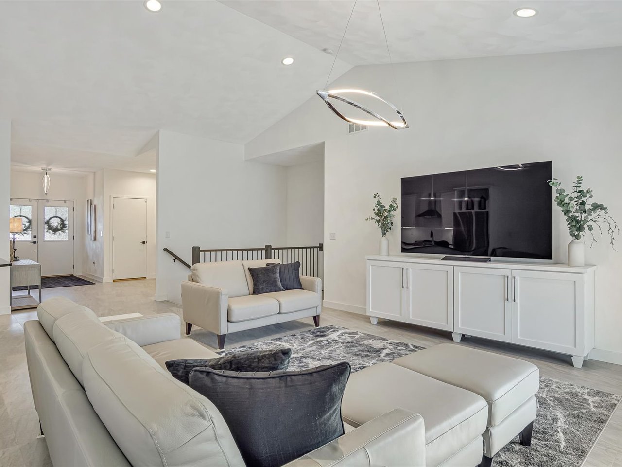 Contemporary Freeburg Villa on a Quiet Cul-de-Sac: 428 Firestone Street